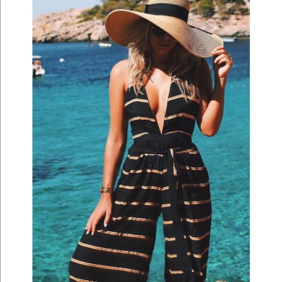 Faithfull Riley Halter Pantsuit‎ - Picture 1 of 8